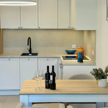 4 Summer Creamy White Blue Parking Podziemny W Cenie * Колобжег